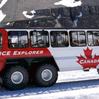 Columbia Icefield Tour including the Glacier Skywalk from Jasper