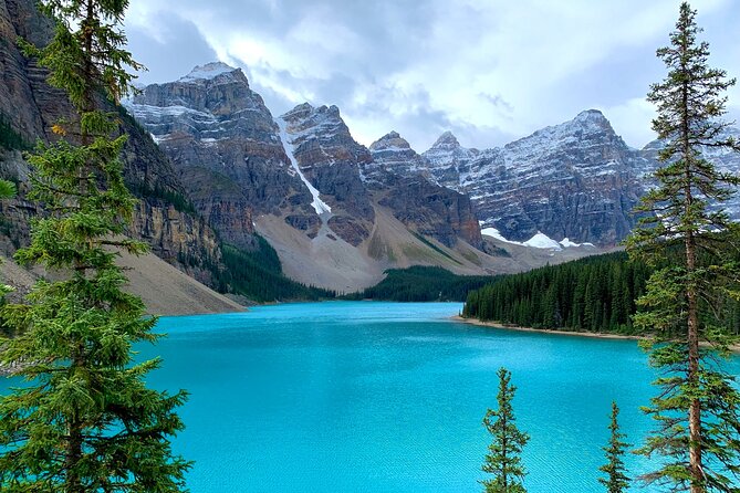 Moraine Lake, Lake Louise and the Icefields Parkway Full Day Tour